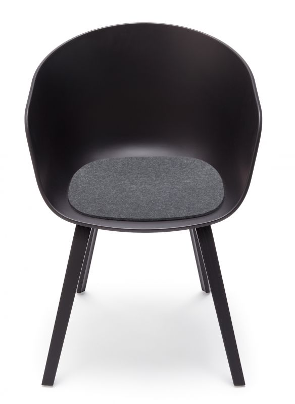 Anthrazitfarbener About A Chair AAC22 mit grauer Hey Sign Filzauflage für bequemes Sitzen.